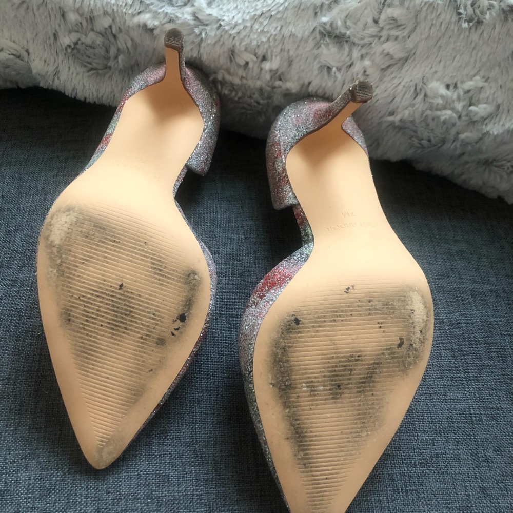 Beautiful heels - Picture 3 of 6